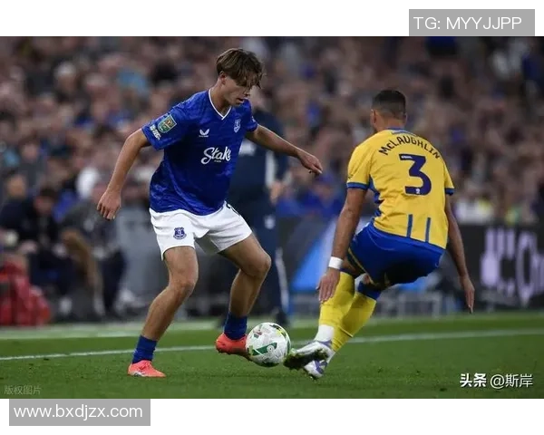 哈斯菲尔德主场迎战狼队争夺英超宝贵积分的激烈对决 哈斯菲尔德主场迎战狼队争夺英超宝贵积分的激烈对决