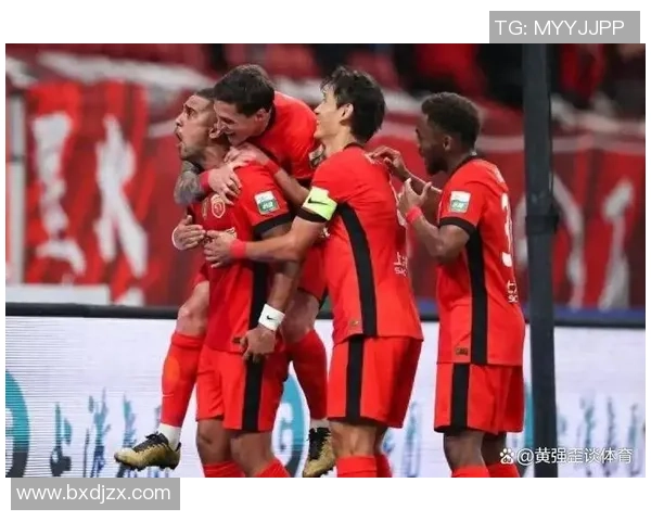 广州恒大力争主场胜利迎战梅州铁汉全力以赴争夺三分之战